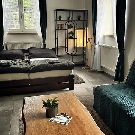 Podzzamkem Hotel apartamentowy Jaroslavice (Znojmo)