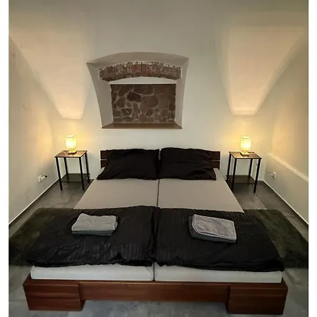 Podzzamkem Hotel apartamentowy Jaroslavice (Znojmo)