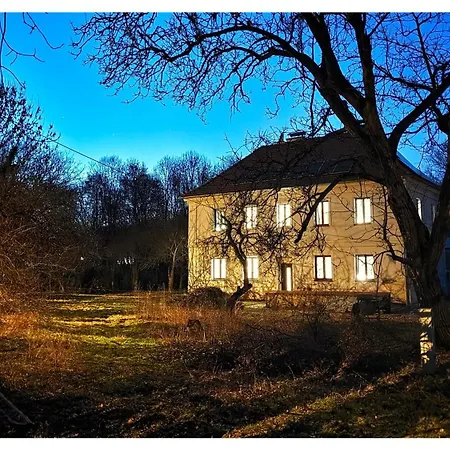 Podzzamkem 3* Jaroslavice (Znojmo)