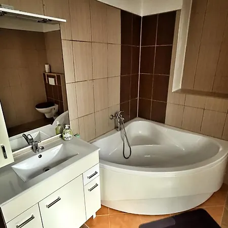 Hotel apartamentowy Podzzamkem 3*